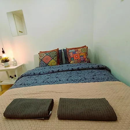 Hostel Guracia *