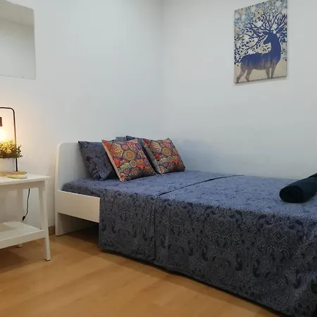 Guracia Hostal *